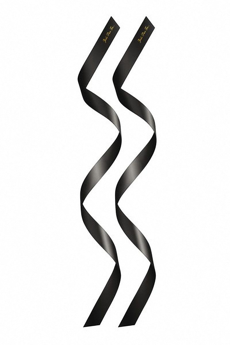 Découvrez le plaisir raffiné du bondage avec le pack 2 Liens BDSM en Satin Noir – Sweet Caress de 160cm de longueur et 7cm de largeur disponible chez LollyDoll