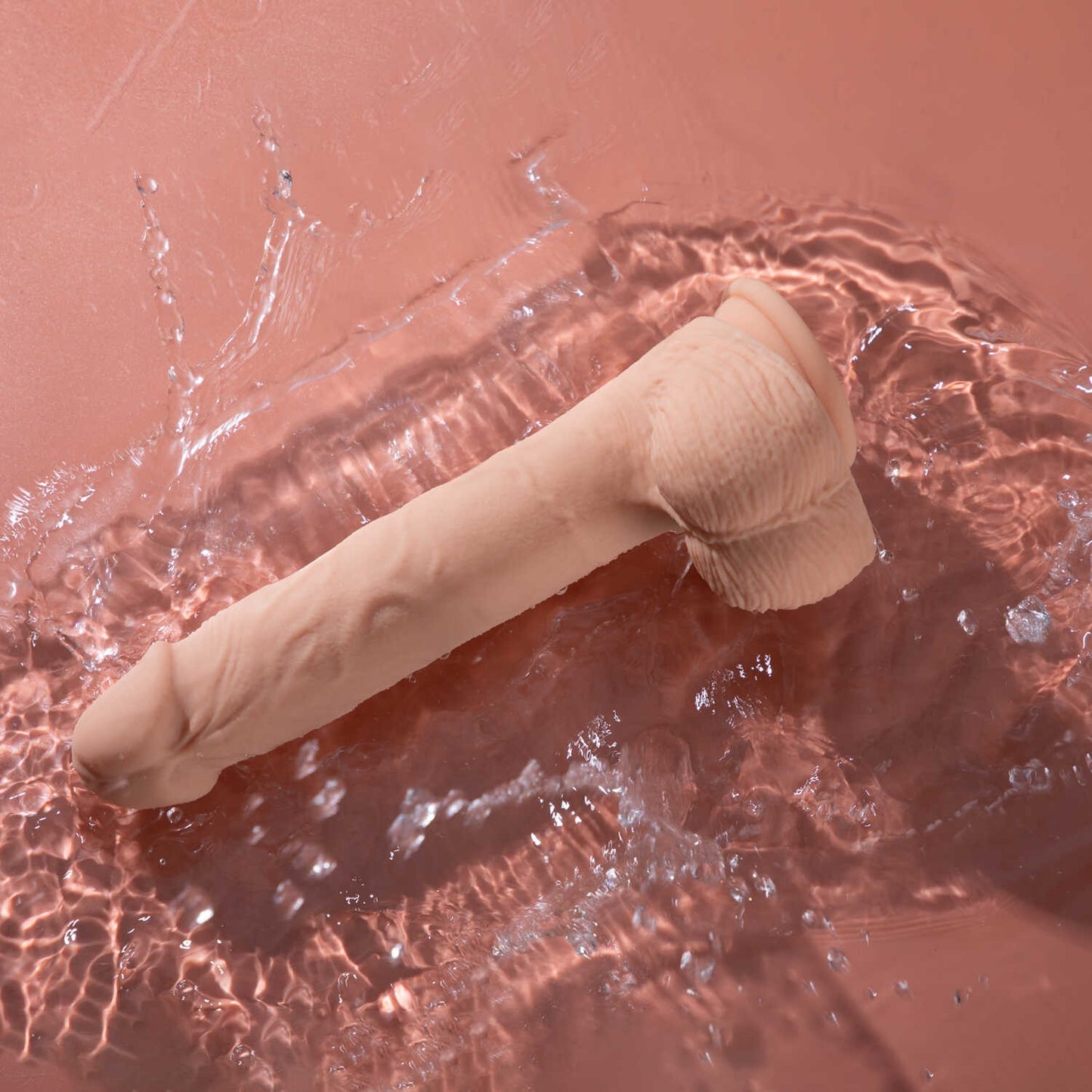 Kenzo gode réaliste vibrant et va et vient avec appli 24 cms - Chair - Honey Play box - Dildo disponible chez LollyDoll, pas cher