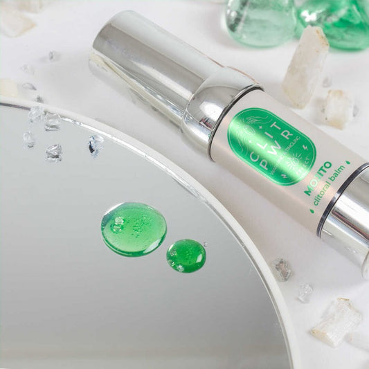 Décuplez votre plaisir avec le baume stimulant Clit Pwr de Secret Play Mojito disponible chez votre fournisseur de plaisir LollyDoll