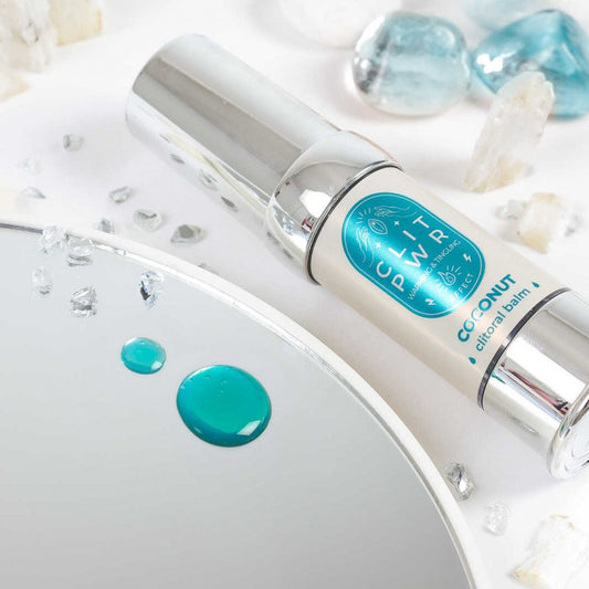 Avec ses effets chauffants et vibrants, ce baume exquis transforme l’intimité en une expérience électrisante. A la noix de coco ce baume clitoridien saura vous satisfaire chez LollyDoll