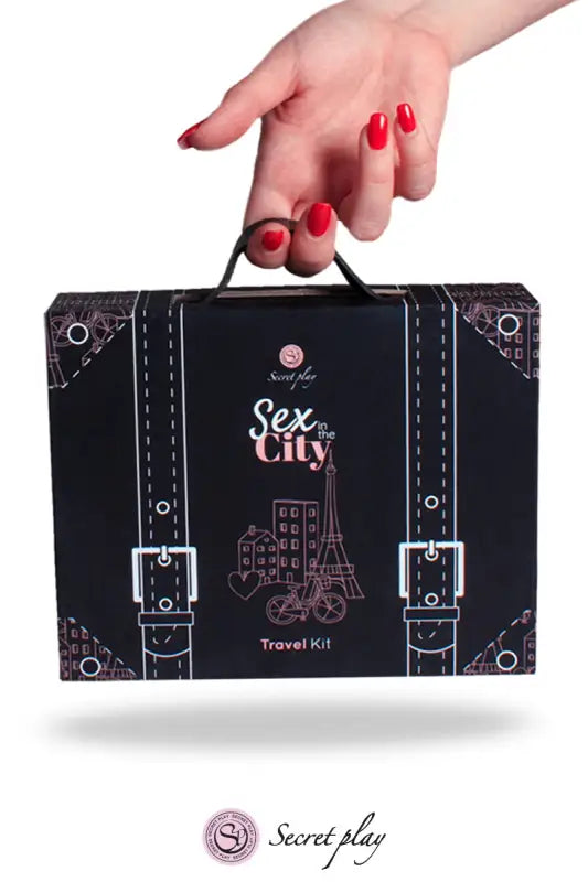 Kit de jeu érotique de voyage noir en forme de valise chez LollyDoll