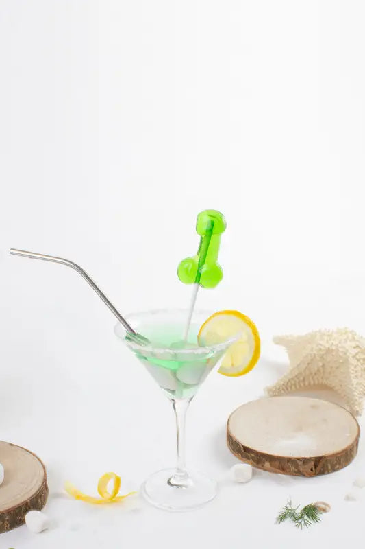 Cocktail avec garniture phallique.