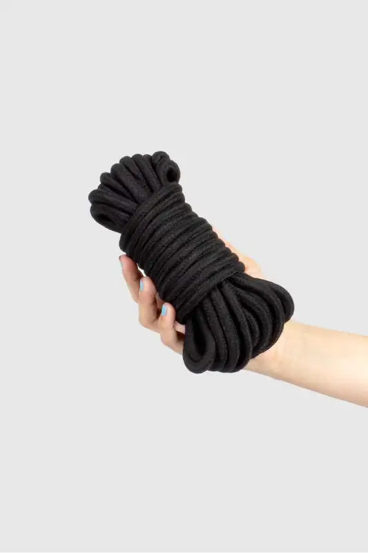 Corde de bondage 10m Secret Play, accessoire BDSM pour des jeux érotiques intenses. Disponible disponible chez LollyDoll