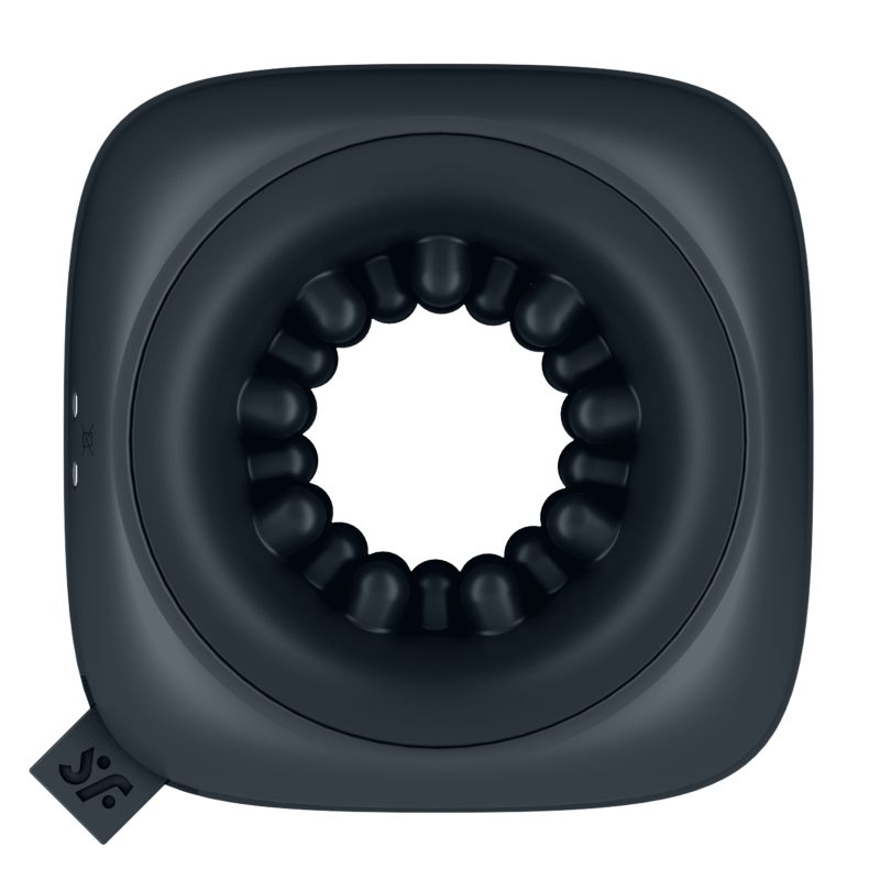 Masturbateur Compact, discret et terriblement efficace, il combine 3 moteurs puissants à une surface en silicone doux pour stimuler le gland ou l’ensemble du pénis avec une intensité redoutable. Chez LollyDoll