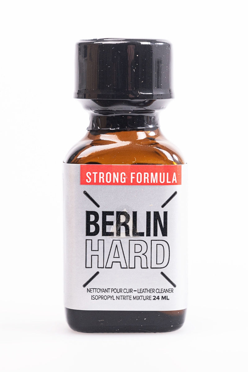 Poppers berlin hard 24ml Les effets sont immédiats et de courte durée. Ils peuvent inclure :
sensation d’euphorie passagère
exacerbation des sens
désinhibition temporaire
stimulation du désir
effet vasodilatateur, favorisant notamment la dilatation anale et vaginale
Les effets disparaissent naturellement après quelques minutes.