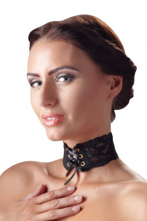 Collier en dentelle