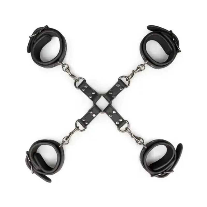 Kit d'attaches BDSM disponible chez LollyDoll