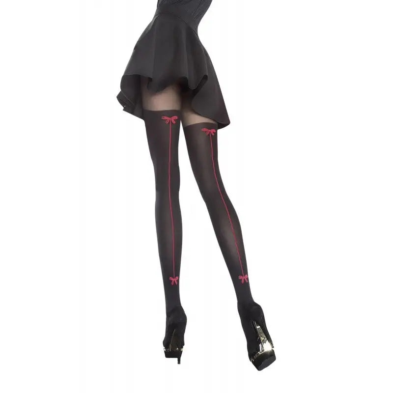 Collants noirs 40 den grande taille, en dentelle pour un look sexy et élégant. Bas pas cher pour disponible chez LollyDoll