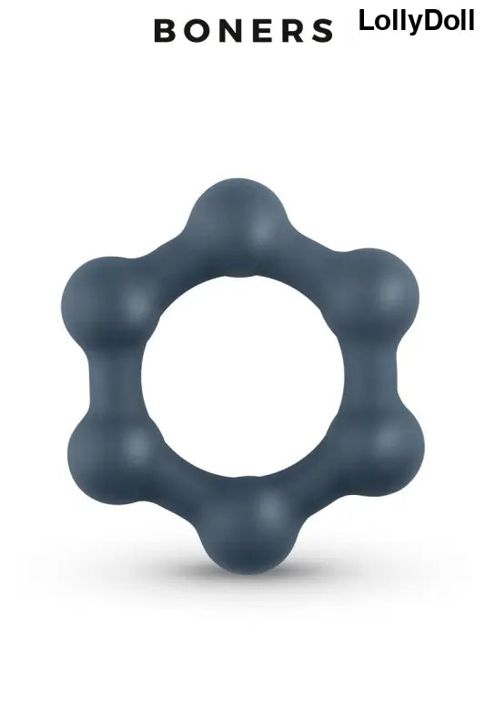 Cockring hexagonal en acier avec billes pour des sensations intenses. Gaine de plaisir pour des disponible chez LollyDoll