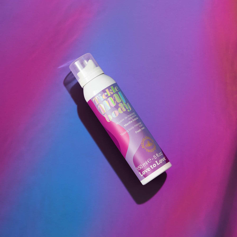 Mousse massage crépitante érotique menthe Tickle My Body — texture effervescente fraîche sur peau